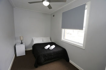 The Lakes Hotel - Tweed Heads Accommodation 9