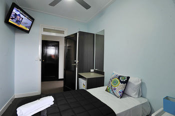 The Lakes Hotel - Tweed Heads Accommodation 11