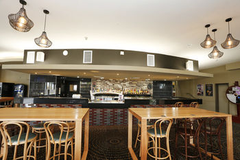 The Lakes Hotel - Tweed Heads Accommodation 45