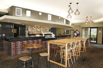 The Lakes Hotel - Accommodation Port Macquarie 46