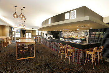 The Lakes Hotel - Tweed Heads Accommodation 48