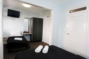 The Lakes Hotel - Tweed Heads Accommodation 57