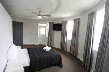 The Lakes Hotel - Accommodation NT 60