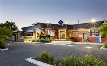 Meadow Inn Hotel-Motel - Accommodation Port Macquarie 2