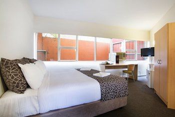 Meadow Inn Hotel-Motel - Tweed Heads Accommodation 10