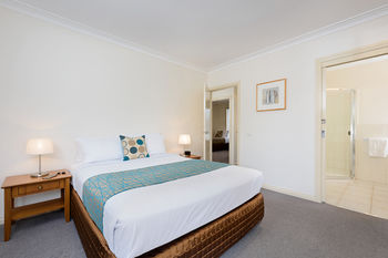 Apartments @ Kew Walpole Gardens - Kew Serviced Townhouses - Accommodation Noosa 7