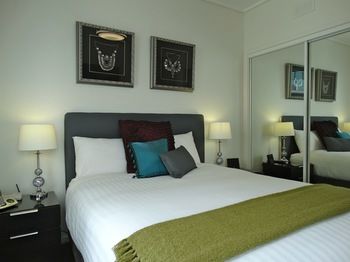 Alpha Apartments Melbourne - Accommodation NT 3