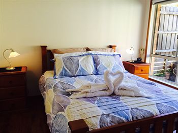 Australian Home Away  East Doncaster Andersons Creek 1 - St Kilda Accommodation