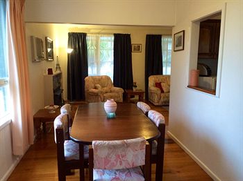 Australian Home Away @ Doncaster Grange Park - Tweed Heads Accommodation 11