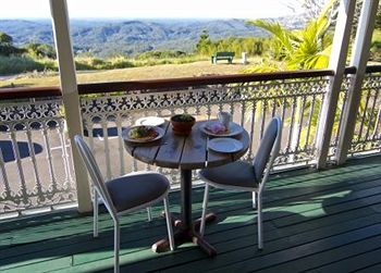 Clouds Of Montville - Accommodation Port Macquarie 13
