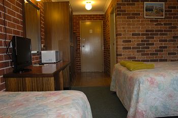 Colonial Motor Inn Lithgow - Accommodation Port Macquarie 9