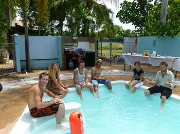 Palm Court Budget Motel Hostel/Backpackers - Tweed Heads Accommodation 10