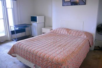 Oslo Hotel - Hostel - Tweed Heads Accommodation 9