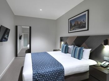 Wyndham Hotel Melbourne - Accommodation Noosa 2