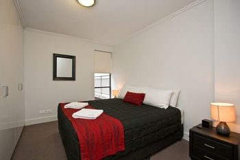 The Star Apartments - Accommodation NT 8