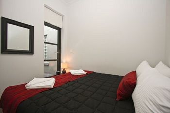 The Star Apartments - Accommodation NT 9