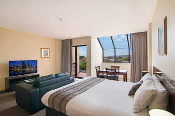 Quality Suites Boulevard On Beaumont - Accommodation Tasmania 11