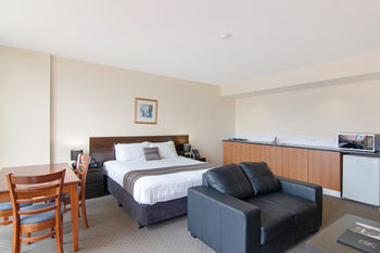 Quality Suites Boulevard On Beaumont - Accommodation Mermaid Beach 15