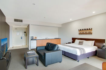 Quality Suites Boulevard On Beaumont - Accommodation Tasmania 22