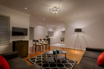 Crest On Barkly Serviced Apartments - thumb 15