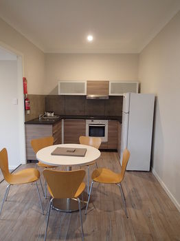 Dungowan Waterfront Apartments - Accommodation Tasmania 136