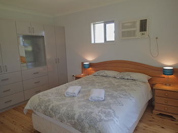 Dungowan Waterfront Apartments - Accommodation Tasmania 175