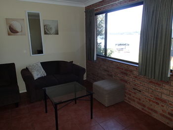 Dungowan Waterfront Apartments - Accommodation Tasmania 192