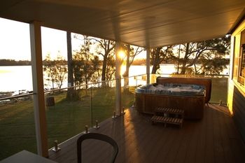 Dungowan Waterfront Apartments - Accommodation Tasmania 251