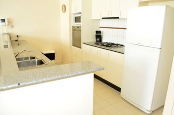 Southbank Apartments - 28 Southgate - Accommodation Noosa 7
