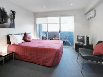 Plum Collins Street Serviced Apartments - Tweed Heads Accommodation 1