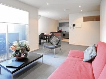 Plum Collins Street Serviced Apartments - Accommodation Port Macquarie 6