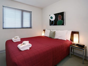 Plum Carlton Serviced Apartments - Tweed Heads Accommodation 6