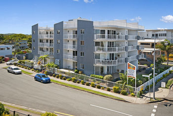 Sandy Shores Luxury Holiday Units - Accommodation in Brisbane