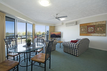 Sandy Shores Luxury Holiday Units - Accommodation Tasmania 21