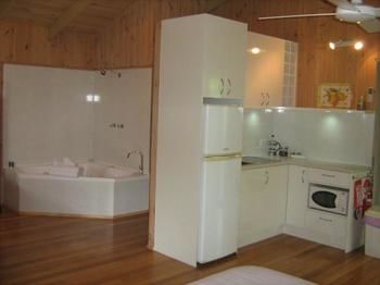 Belle's At Montville - Tweed Heads Accommodation 7
