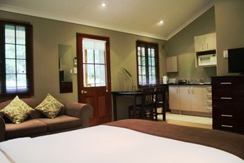 Sunshine Valley Cottages - Accommodation NT 13