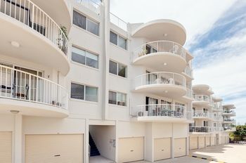 Bayviews & Harbourview Holiday Apartments - Accommodation Mermaid Beach 0