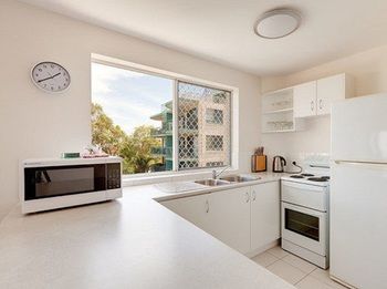 Bayviews & Harbourview Holiday Apartments - Accommodation Tasmania 25