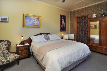 Langbrook Estate Cottages - Tweed Heads Accommodation 4