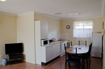 Baybrook Motor Inn & Apartments - Accommodation Tasmania 29