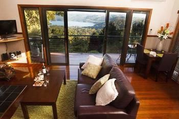 Montville Misty View Cottages - Accommodation Port Macquarie 12