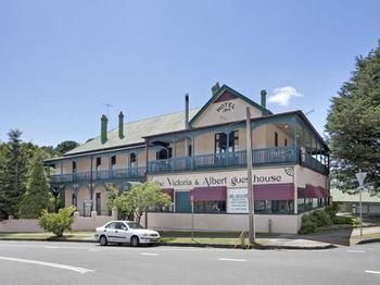 The Victoria amp Albert Guesthouse - Accommodation Sunshine Coast