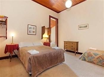 The Victoria & Albert Guesthouse - Tweed Heads Accommodation 13