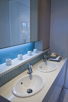 White Shells Luxury Apartments - Tweed Heads Accommodation 9