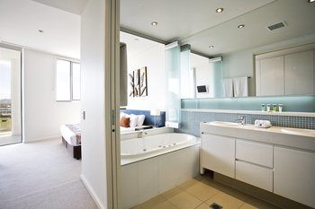 White Shells Luxury Apartments - Accommodation NT 11