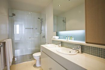 White Shells Luxury Apartments - Tweed Heads Accommodation 13