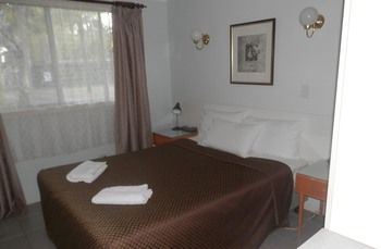 Glenwood Tourist Park & Motel - Accommodation NT 20