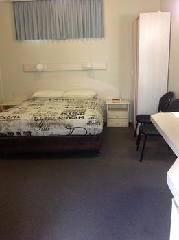 Ashton Townhouse Motel And Suites - Accommodation Port Macquarie 19
