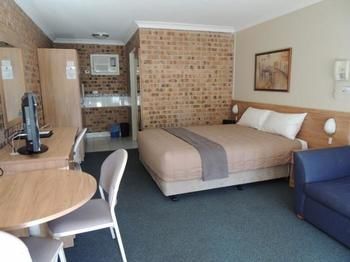 Forest Lodge Motor Inn & Restaurant - Tweed Heads Accommodation 1