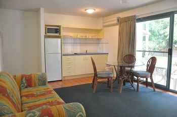 Chez Noosa Resort Motel - Accommodation NT 15